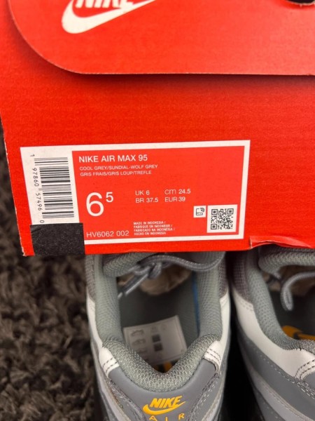 Nike Air Max 95 Cuir Noir Gris Orange - Taille 39 EU