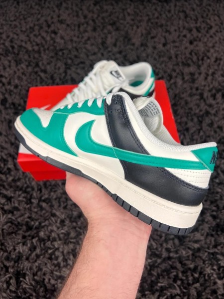 Nike Dunk Low Cuir Vert Clair Noir - Taille 39 EU
