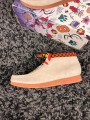 Clarks Wallabee Nubuck x stranger things beige we are nerds - taille 39 EU