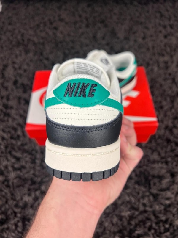 Nike Dunk Low Cuir Vert Clair Noir - Taille 39 EU 2