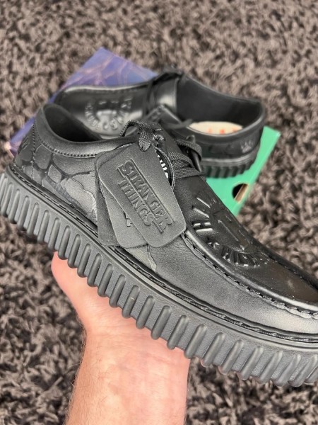 Clarks Torhill Leather x Stranger Things Noir - Taille 35,5 EU