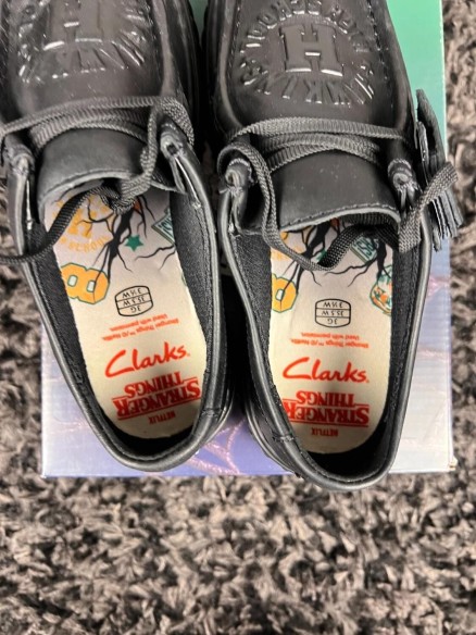 Clarks Torhill Leather x Stranger Things Noir - Taille 35,5 EU