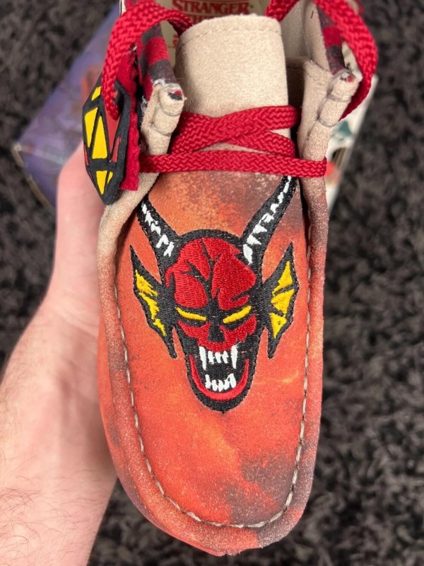 Clarks Wallabee Nubuck x stranger things rose - taille 37 EU 2