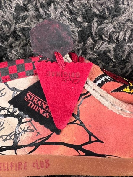 Clarks Wallabee Nubuck x stranger things rose - taille 37 EU