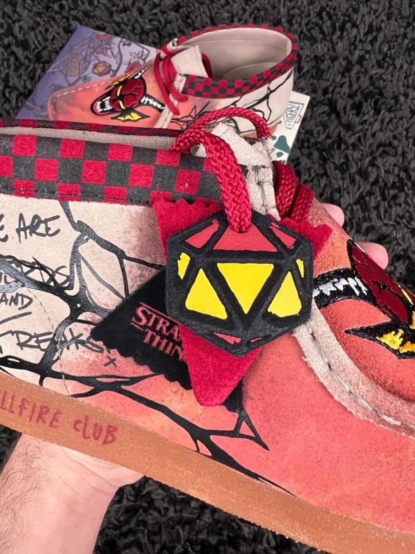 Clarks wallabee nubuck x stranger things rose - taille 39 EU 2