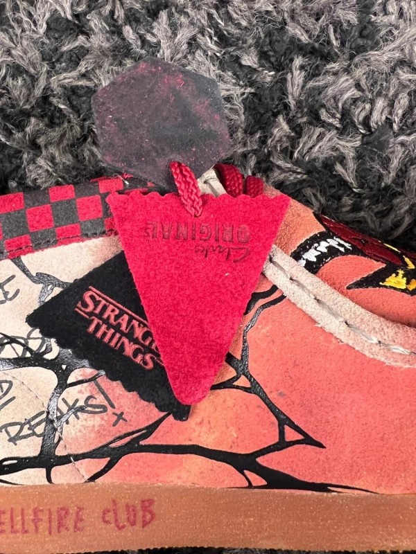 Clarks wallabee nubuck x stranger things rose - taille 39 EU 2