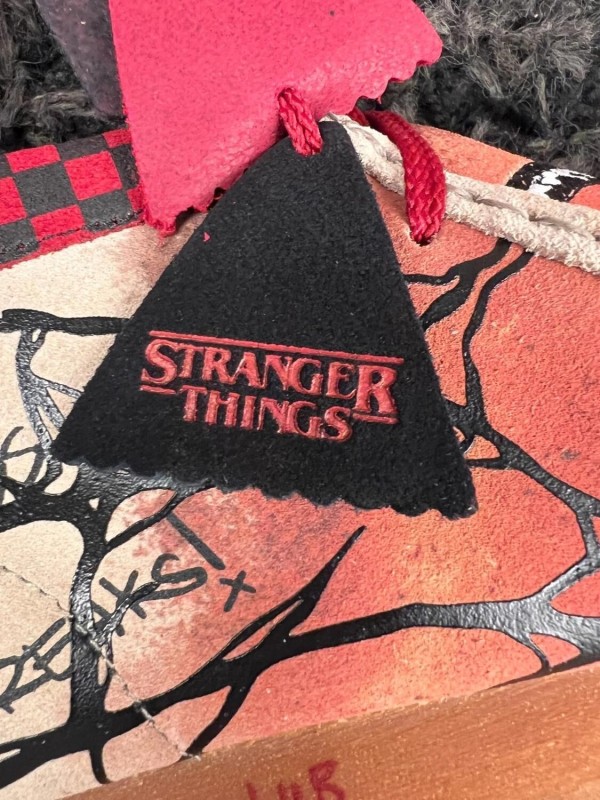 Clarks wallabee nubuck x stranger things rose - taille 39 EU 2