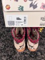 Clarks wallabee nubuck x stranger things rose - taille 39 EU