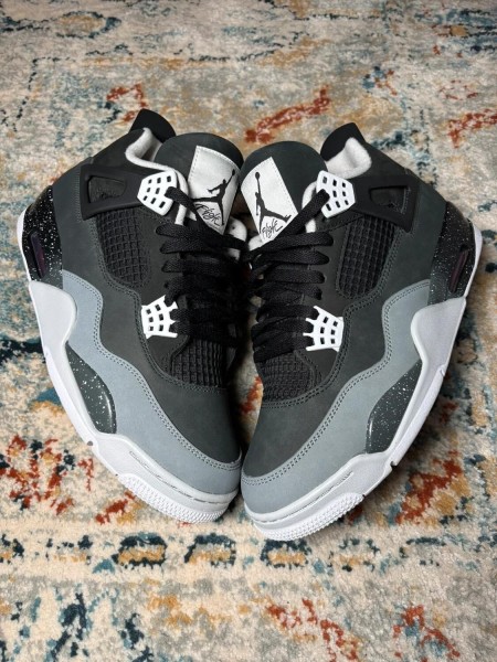 Air Jordan 4 Retro Fear