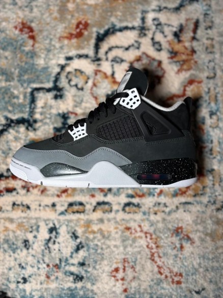 Air Jordan 4 Retro Fear
