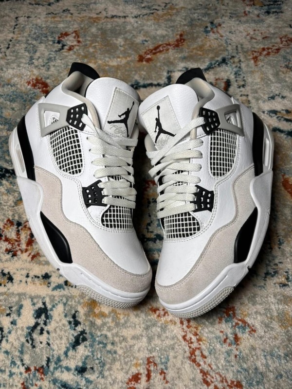 Air Jordan 4 Military Black