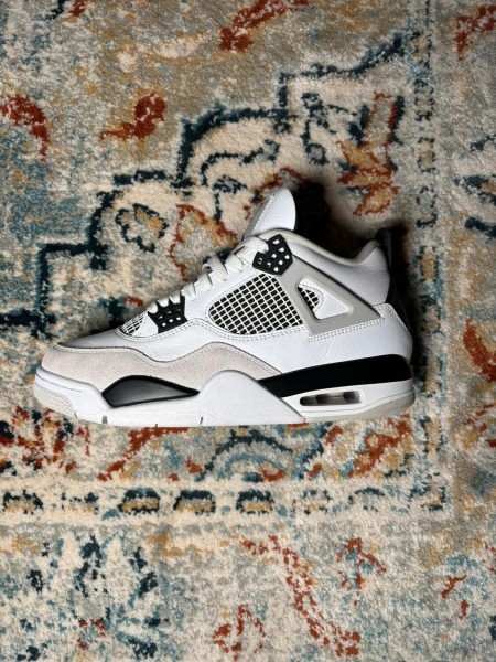 Air Jordan 4 Military Black