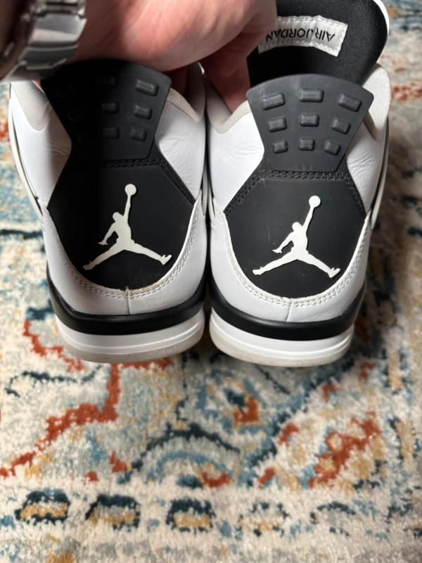 Air Jordan 4 Military Black 2