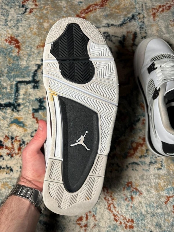 Air Jordan 4 Military Black 2