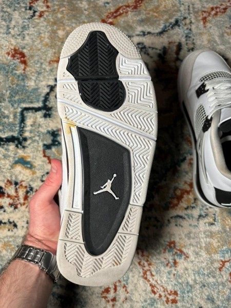 Air Jordan 4 Military Black
