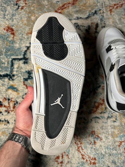 Air Jordan 4 Military Black