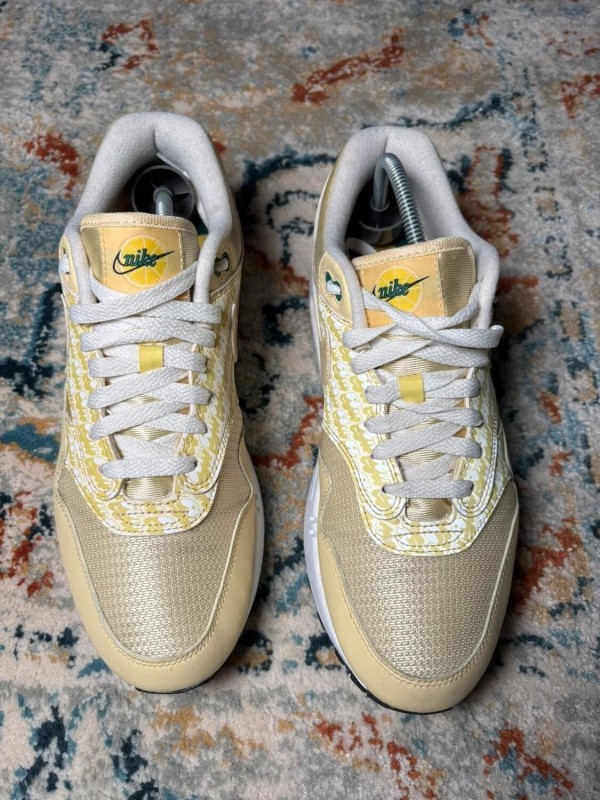 Nike air max one lemonade 2