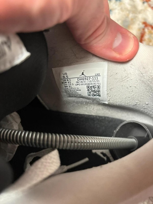 Air Jordan 4 Military Black 2
