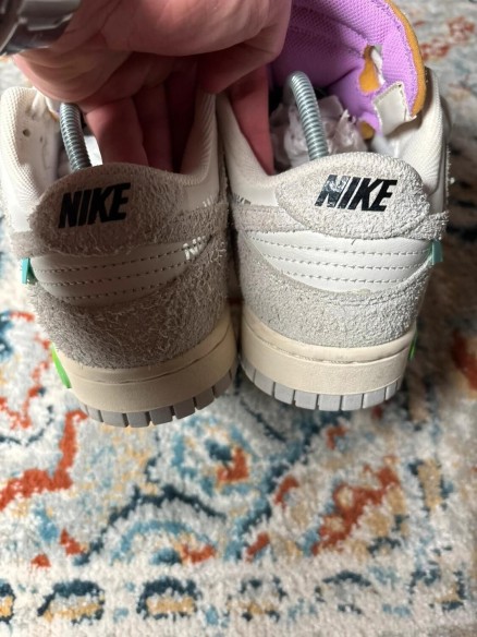 Nike dunk low off white