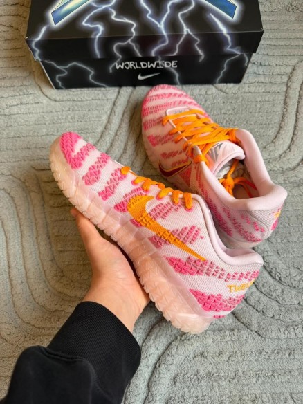 Nike ja 3 jelly bean - taille 47
