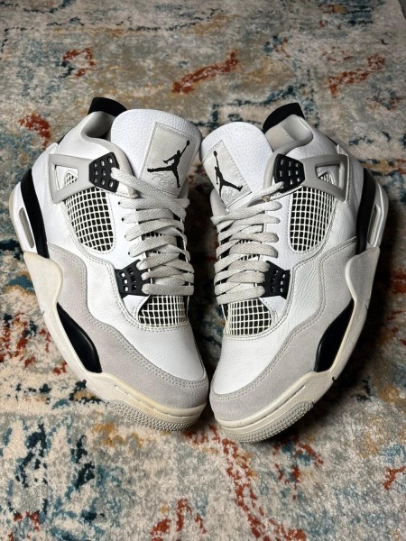 Air Jordan 4 Retro Military Black