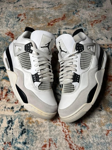 Air Jordan 4 Retro Military Black
