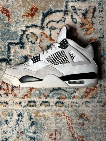 Air Jordan 4 Retro Military Black