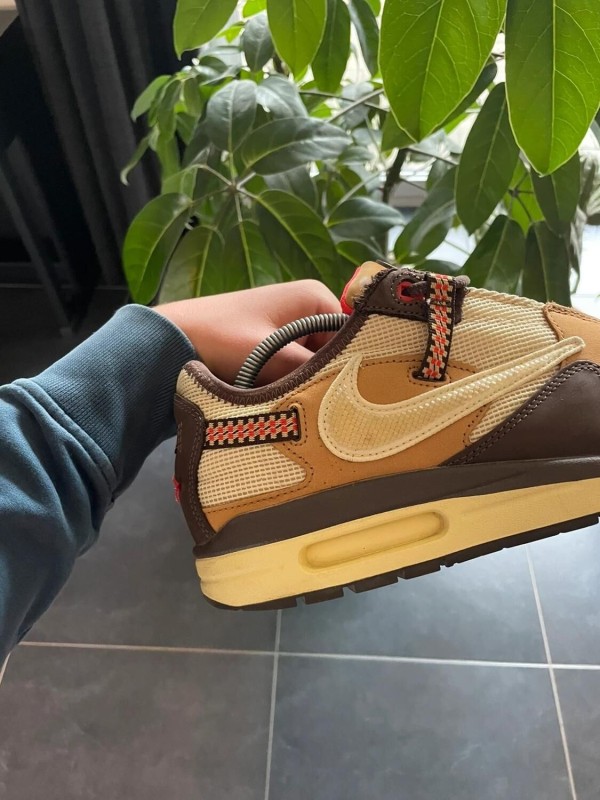 Nike air max 1 travis scott cactus jack baroque brown 2