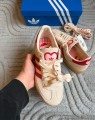 adidas handball spezial red cream " Saint Valentin " Taille 40