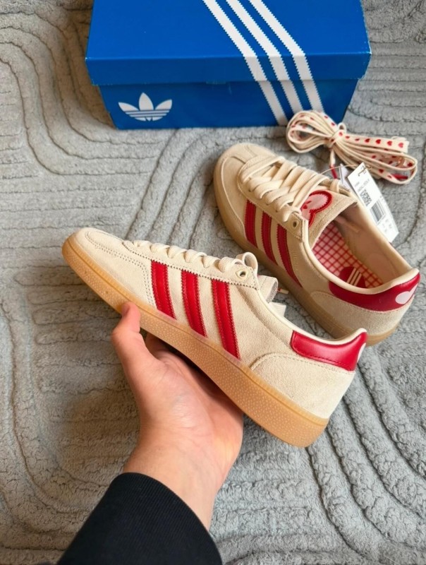 adidas handball spezial red cream " Saint Valentin " Taille 40 2