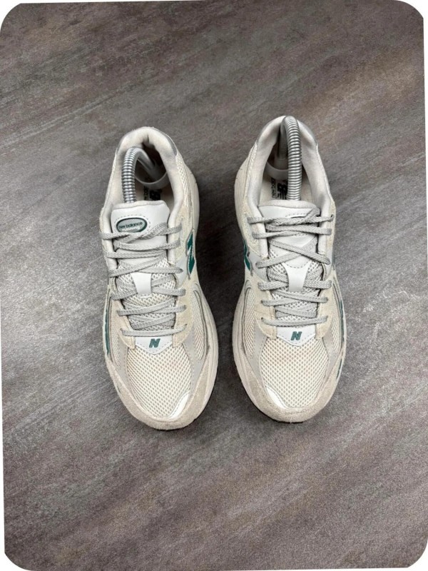 New balance 2002r Grey / Green ( taille 38 ) 2