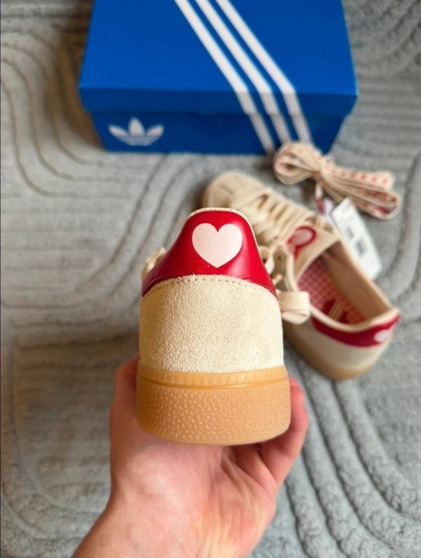 adidas handball spezial red cream " Saint Valentin " Taille 40 2