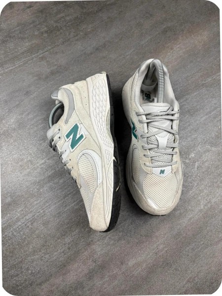 New balance 2002r Grey / Green ( taille 38 )