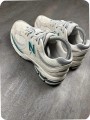 New balance 2002r Grey / Green ( taille 38 )