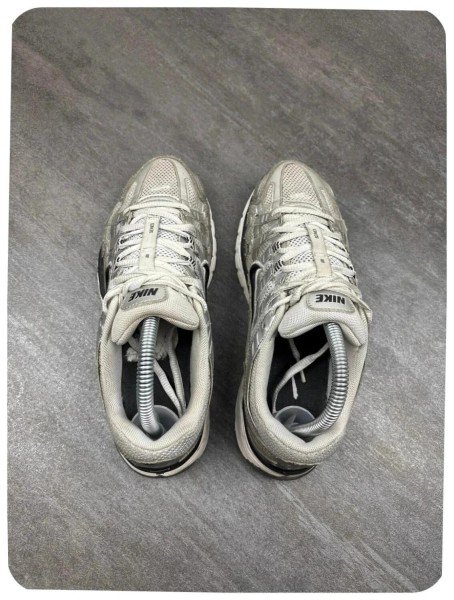 Nike p-6000 silver ( taille 37,5 )