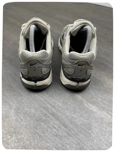 Nike p-6000 silver ( taille 37,5 )