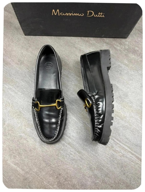 Mocassins Massimo Dutti cuir black ( taille 37 )