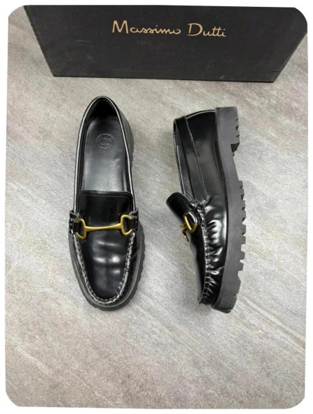 Mocassins Massimo Dutti cuir black ( taille 37 )