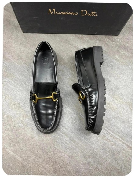 Mocassins Massimo Dutti cuir black ( taille 37 )