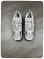 New balance 2002r grey ( taille 35,5 )