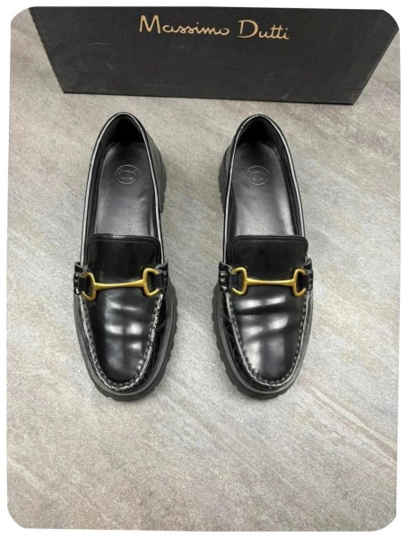 Mocassins Massimo Dutti cuir black ( taille 37 )
