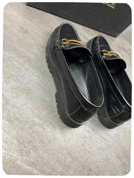 Mocassins Massimo Dutti cuir black ( taille 37 )