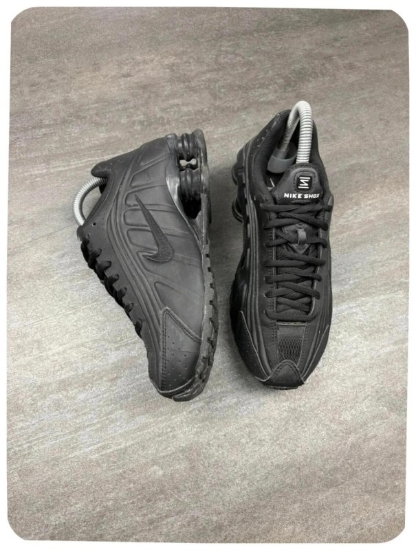 Nike shox r4 black ( taille 36,5 ) 2