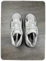 New balance 2002r grey ( taille 35,5 )