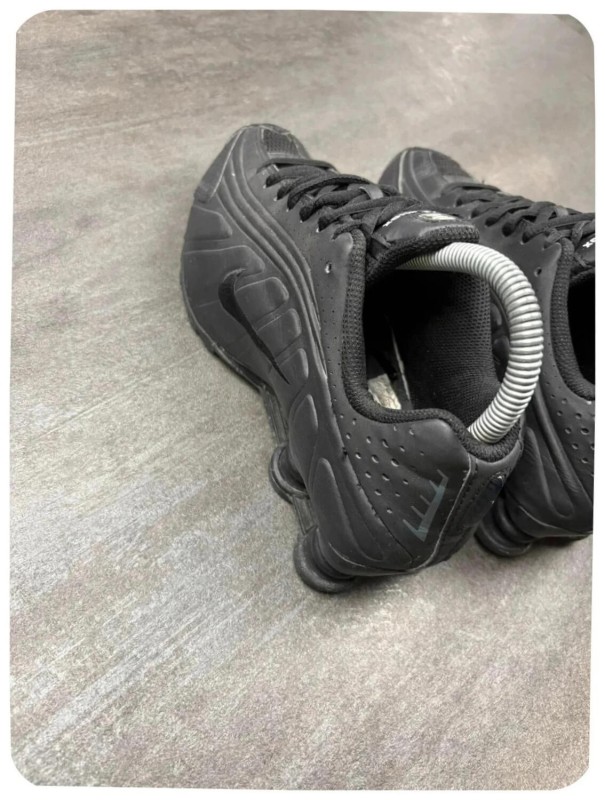 Nike shox r4 black ( taille 36,5 ) 2