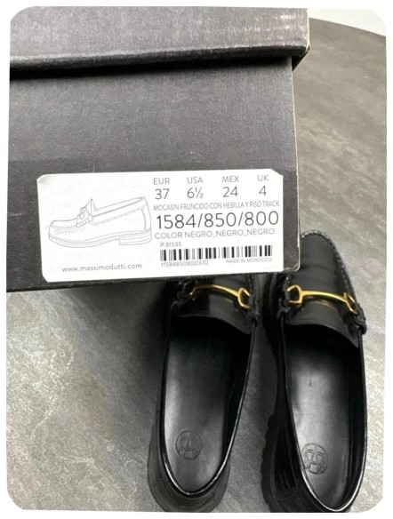 Mocassins Massimo Dutti cuir black ( taille 37 )