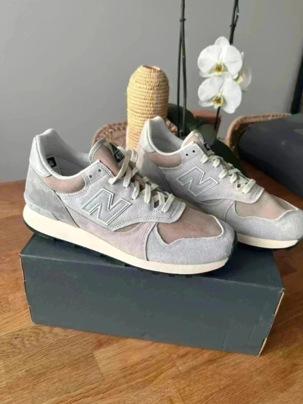 New balance grise M475 taille 45