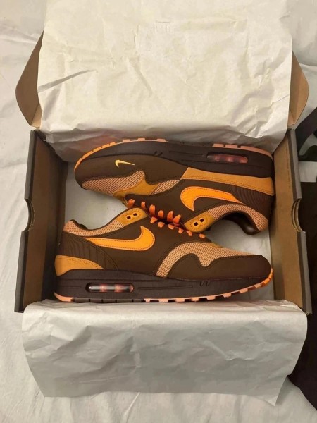 Nike air max 1 King's day taille 43
