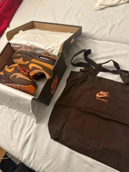 Nike air max 1 King's day taille 43