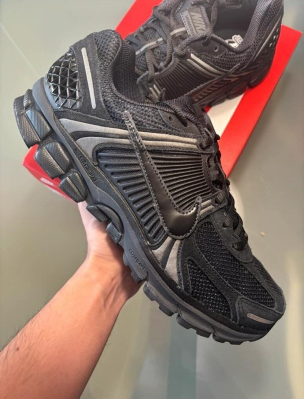Nike Zoom Vomero 5 Black Taille 41
